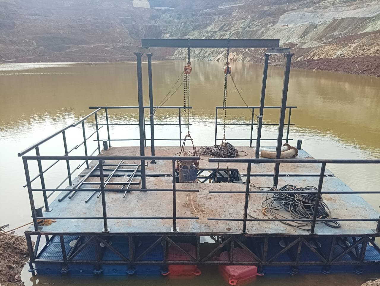 Floating pump pontoon installed at Ostapal Chromite Mine, Odisha (Vedanta Ltd.)