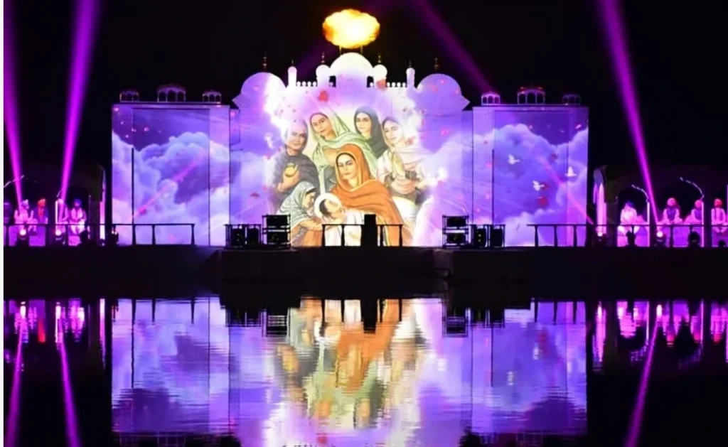 Floating Gurudwara for 550th Prakash Purab of Guru Nanak Dev Ji
in the night