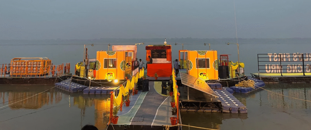 Four-point Sectional Anchoring and Mooring arrangement for modular barge during river infrastructure project.